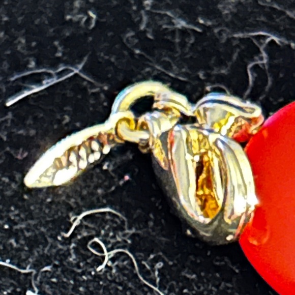 AVON New in Box, necklace and earring set. - Picture 4 of 9